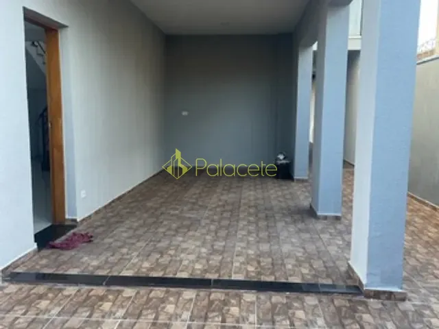 Casa com 250m² 3 quartos e 4 banheiros, à venda, no bairro Conjunto Residencial Araretama em Pindamonhangaba