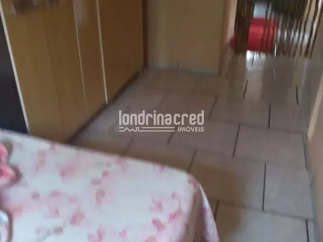 Casa com 250m² 2 quartos e 1 banheiro, à venda, no bairro Parque Residencial Liberdade em Londrina