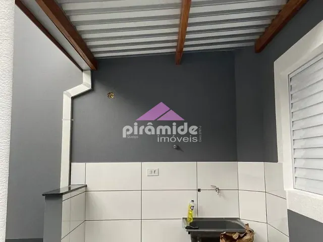Casa com 250m² 3 quartos e 2 banheiros, à venda, no bairro Residencial Ana Maria em São José dos Campos