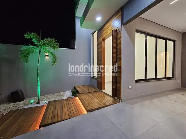 Casa com 180m² 3 quartos e 2 banheiros, à venda, no bairro Parque Residencial João Piza em Londrina