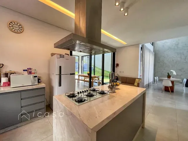Casa com 472m² 4 quartos e 6 banheiros, à venda, no bairro Condomínio Residencial Alphaville II em São José dos Campos