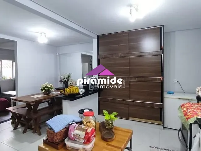 Casa com 257m² 3 quartos e 3 banheiros, à venda, no bairro Conjunto Residencial Vale dos Pinheiros em São José dos Campos