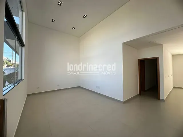 Casa com 309m² 3 quartos e 5 banheiros, à venda, no bairro Condomínio Santa Regina em Londrina