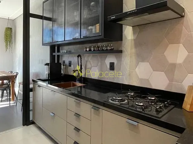 Casa 3 quartos e 3 banheiros, à venda, no bairro Residencial Vila Romana em Pindamonhangaba