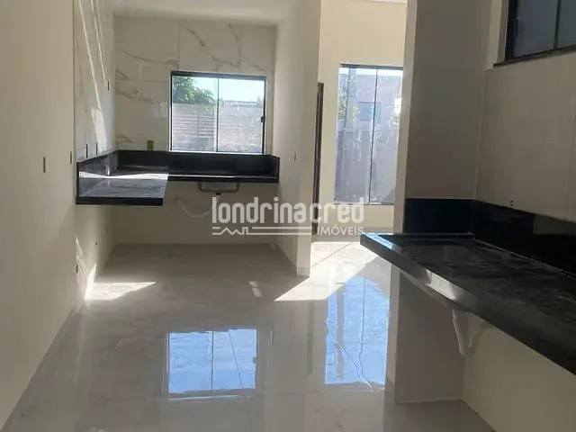 Casa com 133m² 3 quartos e 2 banheiros, à venda, no bairro Residencial Abussafe em Londrina