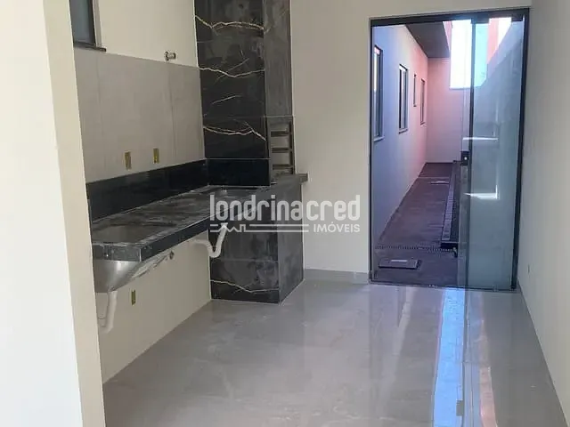 Casa com 133m² 3 quartos e 2 banheiros, à venda, no bairro Residencial Abussafe em Londrina