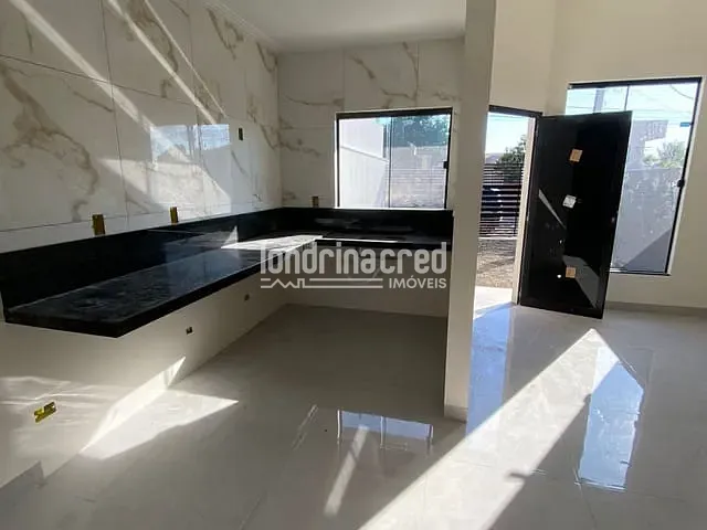Casa com 133m² 3 quartos e 2 banheiros, à venda, no bairro Residencial Abussafe em Londrina