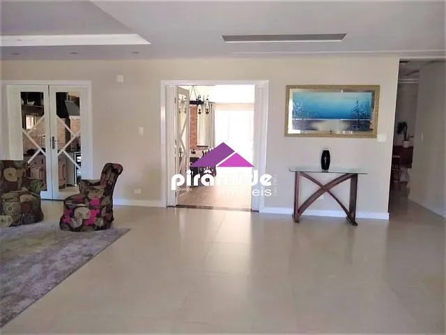 Casa com 790m² 4 quartos e 5 banheiros, à venda, no bairro Jardim Santa Maria em Jacareí
