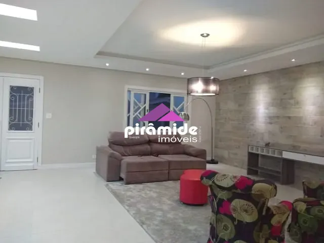 Casa com 790m² 4 quartos e 5 banheiros, à venda, no bairro Jardim Santa Maria em Jacareí