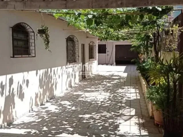 Casa com 429m² 3 quartos e 3 banheiros, à venda, no bairro Jardim América em Londrina
