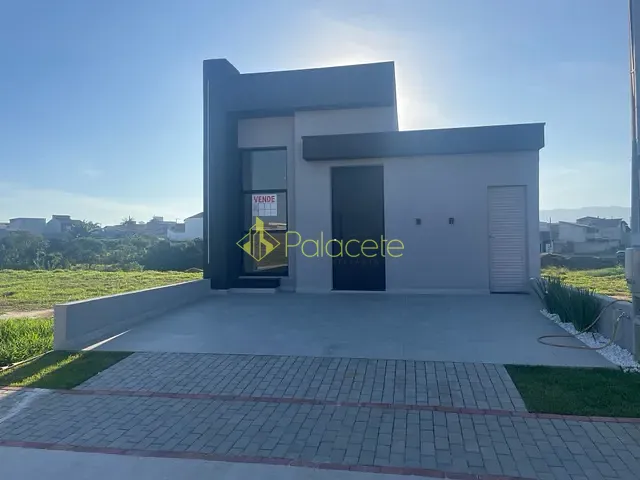 Casa com 175m² 3 quartos e 2 banheiros, à venda, no bairro Loteamento Industrial Água Preta em Pindamonhangaba