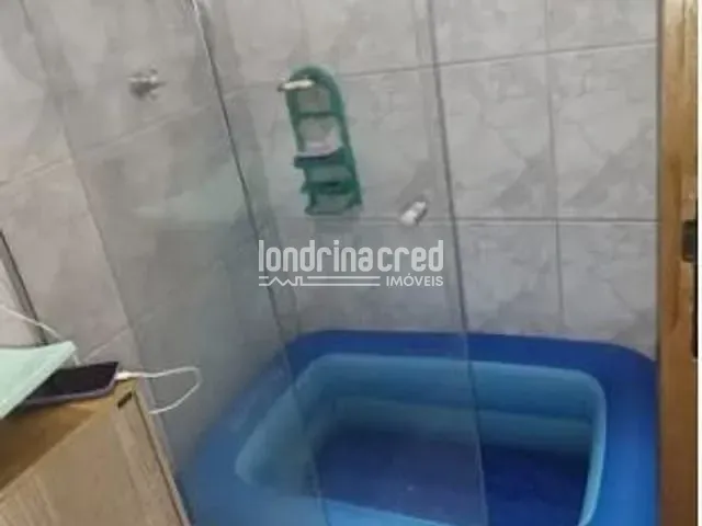 Casa 2 quartos e 2 banheiros, à venda, no bairro Colúmbia em Londrina