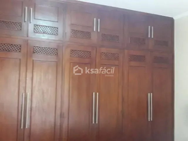 Casa com 732m² 3 quartos e 2 banheiros, à venda, no bairro Jardim Monte Líbano em Campo Grande