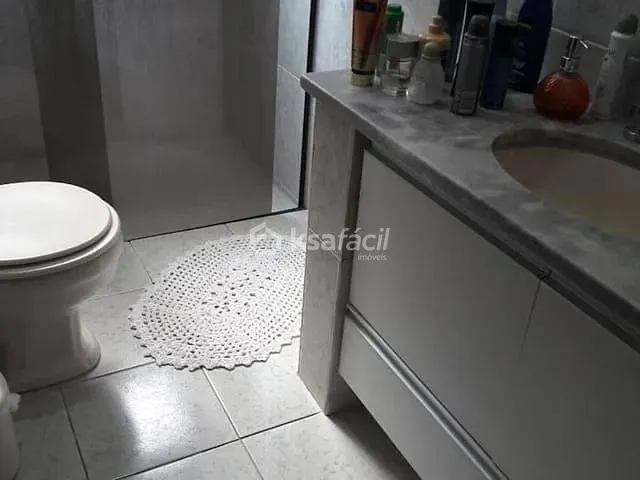 Casa com 732m² 3 quartos e 2 banheiros, à venda, no bairro Jardim Monte Líbano em Campo Grande