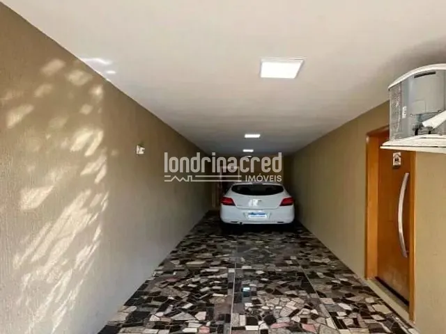 Casa com 270m² 2 quartos e 3 banheiros, à venda, no bairro Maria Lúcia em Londrina