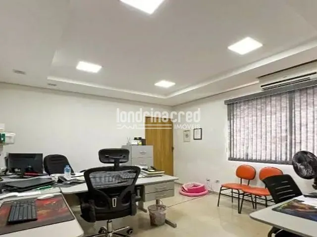 Casa com 270m² 2 quartos e 3 banheiros, à venda, no bairro Maria Lúcia em Londrina