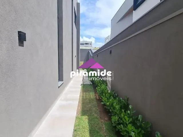 Casa com 500m² 4 quartos e 6 banheiros, à venda, no bairro Urbanova em São José dos Campos