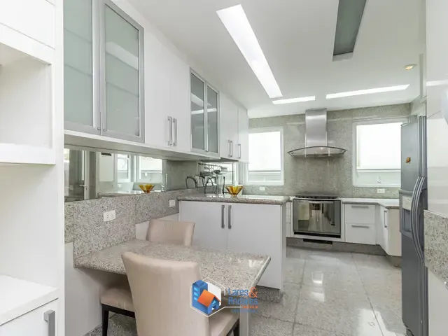 Casa com 450m² 4 quartos e 6 banheiros, à venda, no bairro Vila Andrade em São Paulo