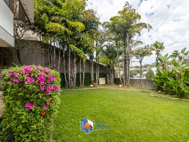 Casa com 1127m² 4 quartos e 8 banheiros, à venda, no bairro Pacaembu em São Paulo