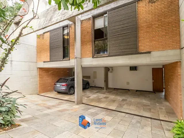 Casa com 1127m² 4 quartos e 8 banheiros, à venda, no bairro Pacaembu em São Paulo
