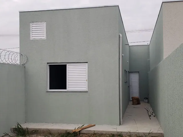 Casa 2 quartos e 2 banheiros, à venda, no bairro Residencial Antares em Taubaté
