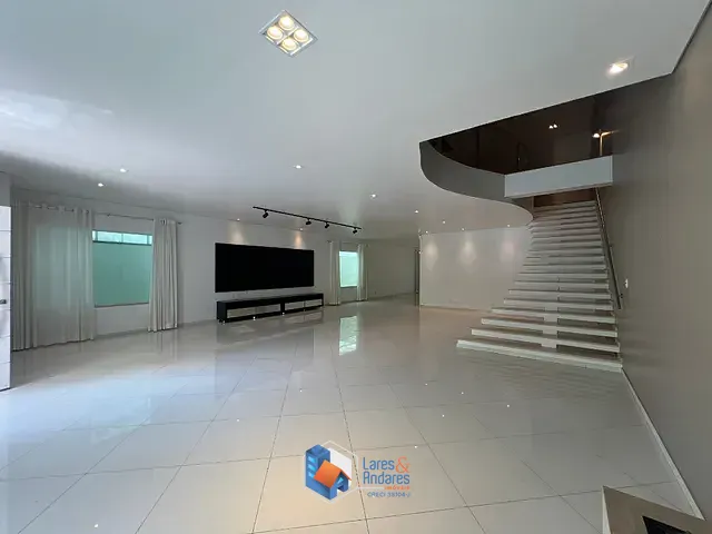Casa com 350m² 4 quartos e 6 banheiros, à venda, no bairro Tucuruvi em São Paulo