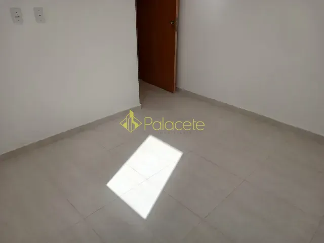 Casa 2 quartos e 1 banheiro, à venda, no bairro Jardim Sandra Maria em Taubaté