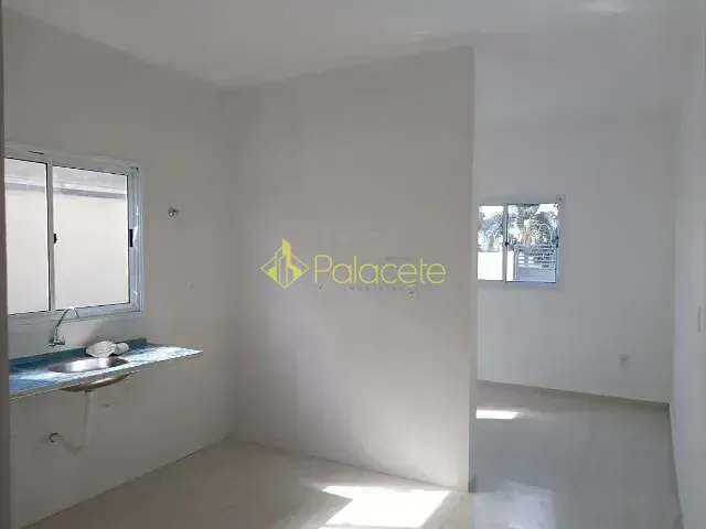 Casa 2 quartos e 1 banheiro, à venda, no bairro Jardim Sandra Maria em Taubaté