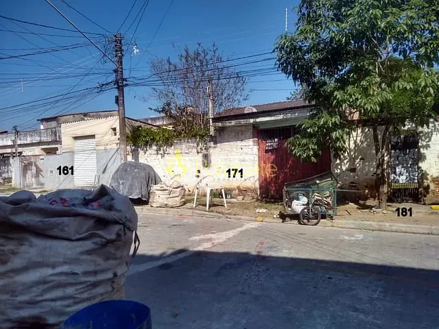 Casa com 300m² 2 quartos e 1 banheiro, à venda, no bairro Frei Galvão em Potim