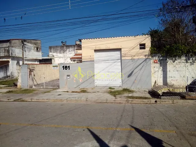 Casa com 300m² 2 quartos e 1 banheiro, à venda, no bairro Frei Galvão em Potim