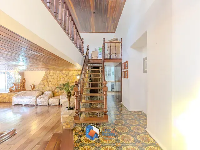 Casa com 798m² 6 quartos e 6 banheiros, à venda, no bairro Alto de Pinheiros em São Paulo