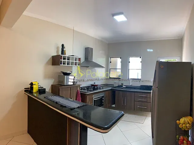 Casa 2 quartos e 3 banheiros, à venda, no bairro Parque Esperança em Taubaté