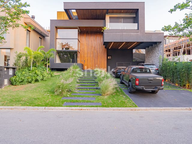 Casa com 512m² 3 quartos e 5 banheiros, à venda, no bairro Alphaville em Santana de Parnaíba