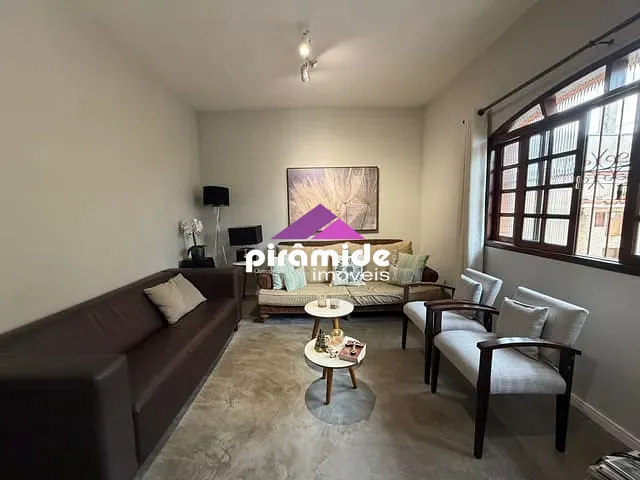 Casa com 270m² 4 quartos e 3 banheiros, à venda, no bairro Santana em São José dos Campos