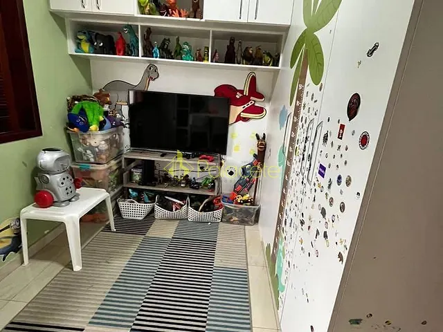 Casa com 600m² 2 quartos e 2 banheiros, à venda, no bairro Goiabal em Pindamonhangaba