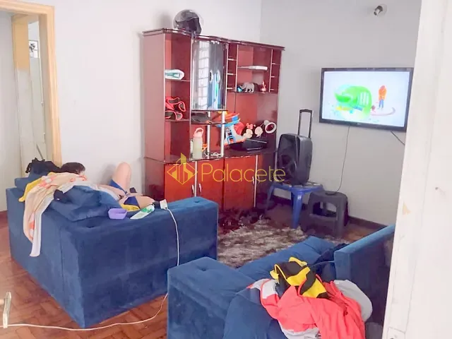Casa com 295m² 2 quartos e 2 banheiros, à venda, no bairro Centro em Aparecida