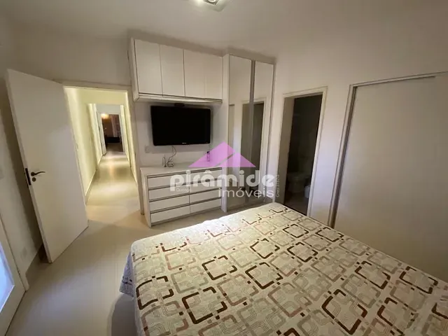 Casa com 300m² 4 quartos e 2 banheiros, à venda, no bairro Praia das Palmeiras em Caraguatatuba