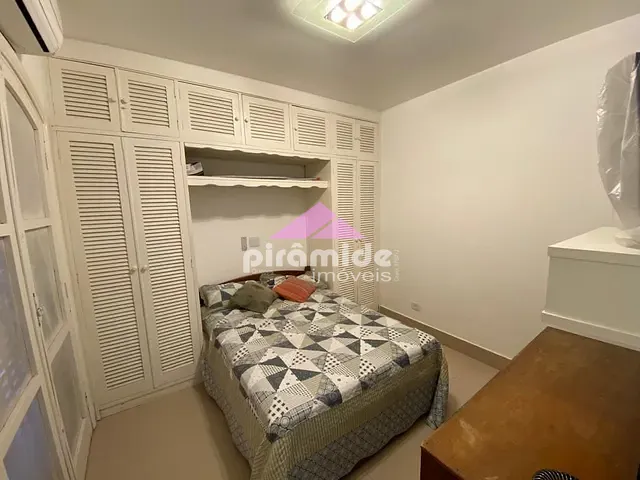 Casa com 300m² 4 quartos e 2 banheiros, à venda, no bairro Praia das Palmeiras em Caraguatatuba