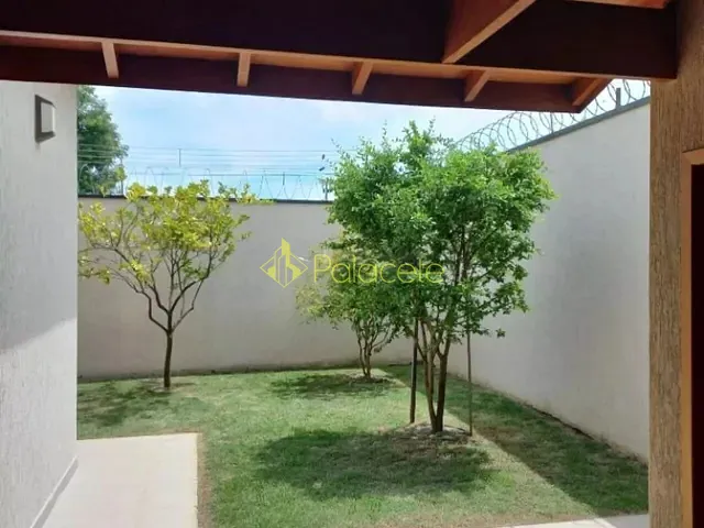 Casa com 300m² 3 quartos e 4 banheiros, à venda, no bairro Jardim de Alah em Taubaté