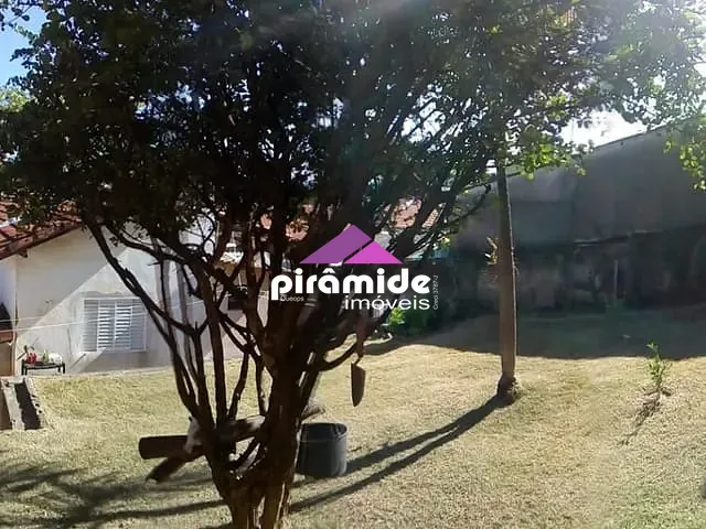 Casa com 300m² 3 quartos e 2 banheiros, à venda, no bairro Jardim Paulista em São José dos Campos