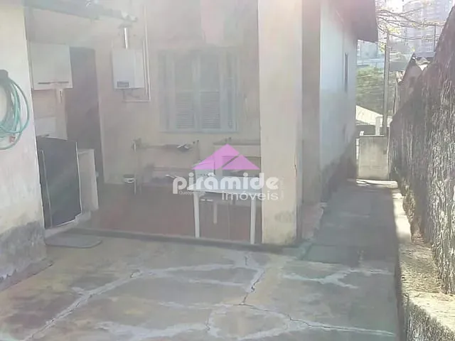 Casa com 300m² 3 quartos e 2 banheiros, à venda, no bairro Jardim Paulista em São José dos Campos