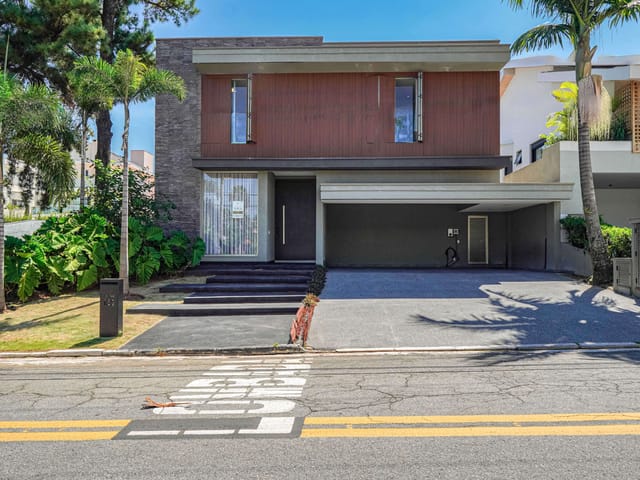 Casa com 560m² 4 quartos e 5 banheiros, à venda, no bairro Alphaville Residencial Dois em Barueri