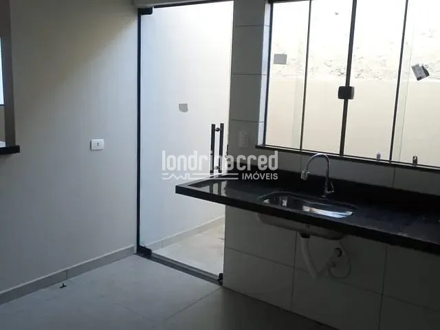 Casa com 150m² 3 quartos e 2 banheiros, à venda, no bairro Bandeirantes em Londrina
