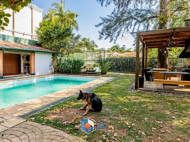 Casa com 699m² 3 quartos e 7 banheiros, à venda, no bairro Jardim Petrópolis em São Paulo