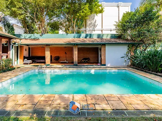 Casa com 699m² 3 quartos e 7 banheiros, à venda, no bairro Jardim Petrópolis em São Paulo