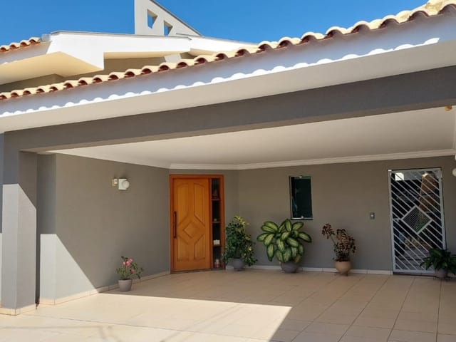 Foto do Casa - Linda Casa térrea à venda, Próximo ao HU Jardim Pérola/ Tarumã, Região Leste. Londrina, PR ao lado Aeroporto | Londrina Cred Imóveis