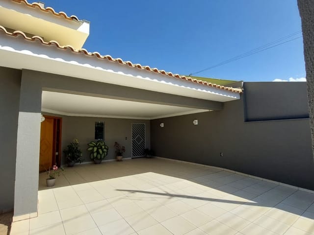 Foto do Casa - Linda Casa térrea à venda, Próximo ao HU Jardim Pérola/ Tarumã, Região Leste. Londrina, PR ao lado Aeroporto | Londrina Cred Imóveis