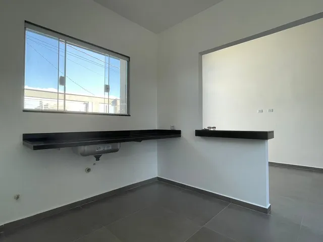 Casa 3 quartos e 2 banheiros, à venda, no bairro Areão em Taubaté