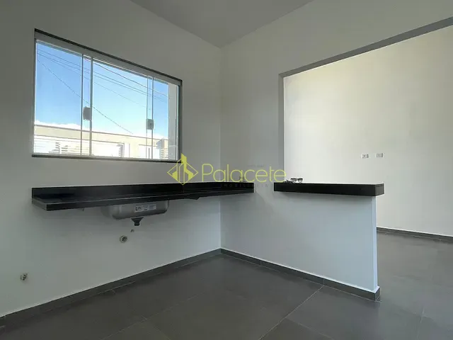 Casa 3 quartos e 2 banheiros, à venda, no bairro Areão em Taubaté