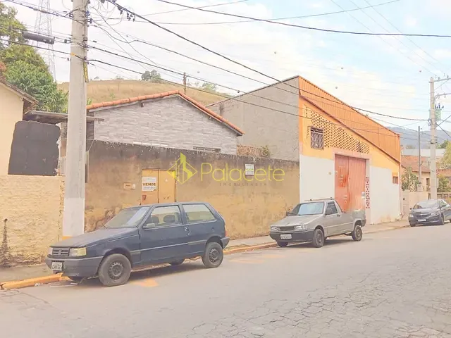 Casa com 364m² 3 quartos e 2 banheiros, à venda, no bairro Santa Rita em Aparecida